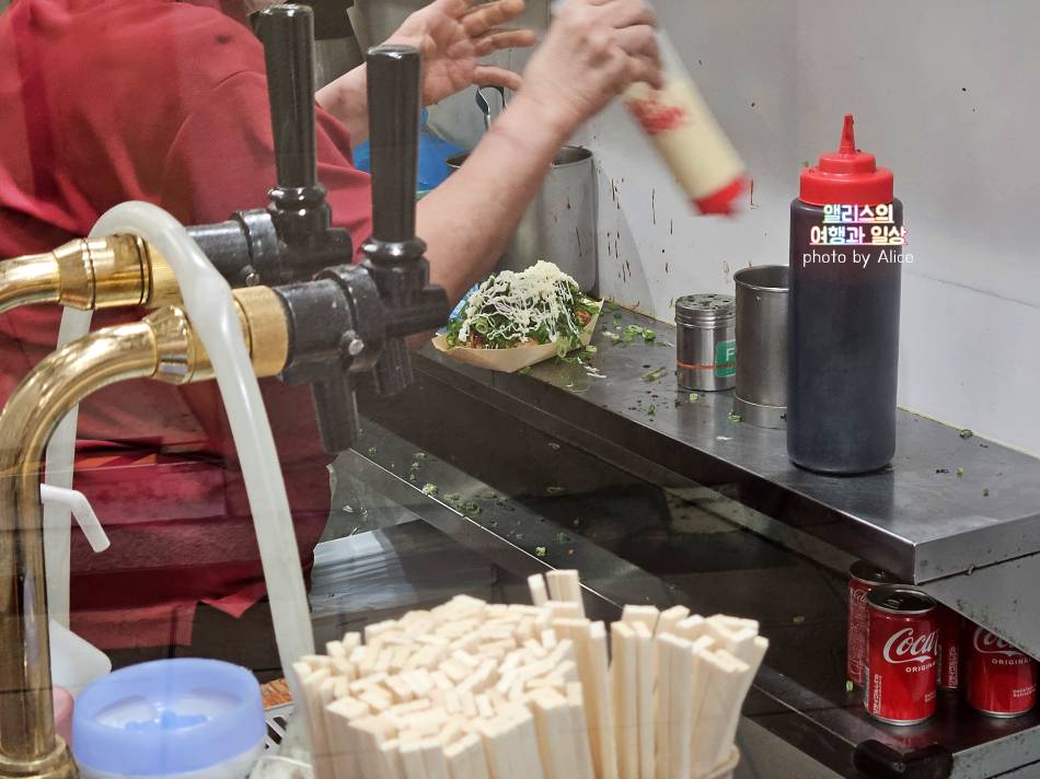 우메다역 줄서서 먹는 타코야키 하나다코 - 대파 타코야키 (네기마요)