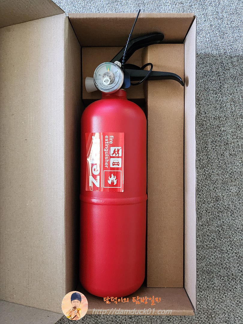 자동차겸용 제커 분말 소화기