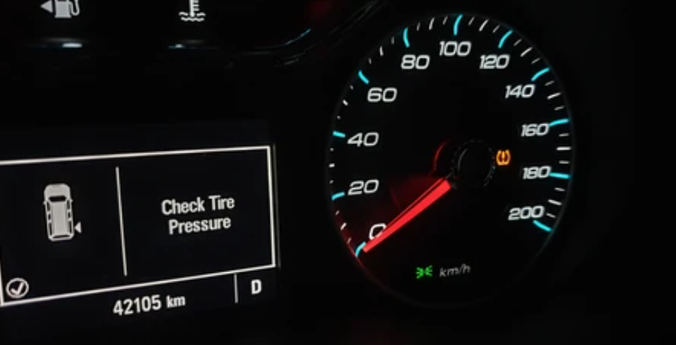 타이어 공기압 경고등