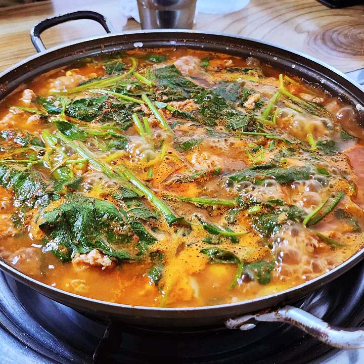 겨울엔 꼭 강추 술안주 알찬 맛 대결 닭 알탕 인천 동구 맛집 추천 생방송투데이 수요맛전