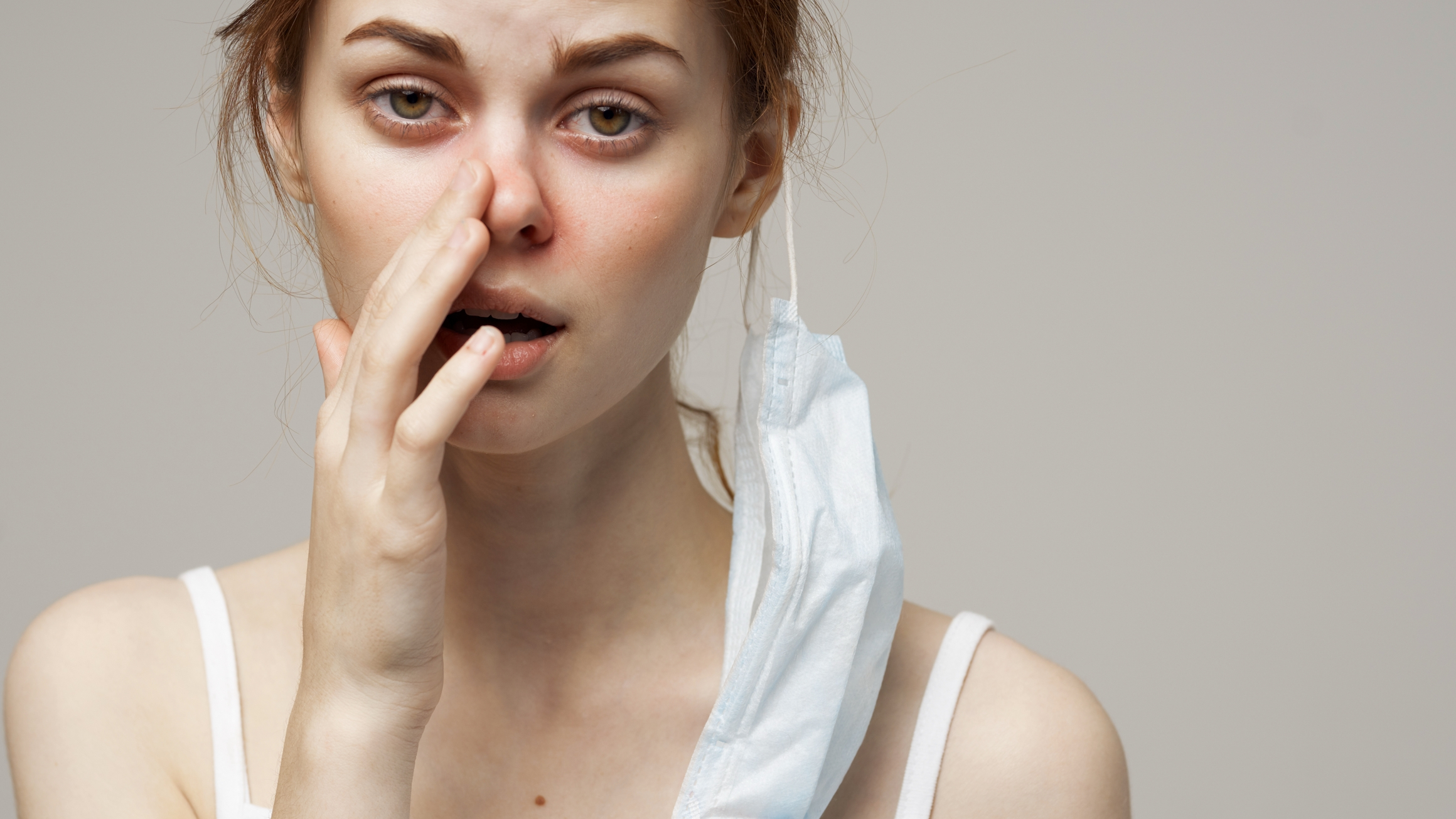 목에 이물감 느껴지원 원인: 후비루 증후군