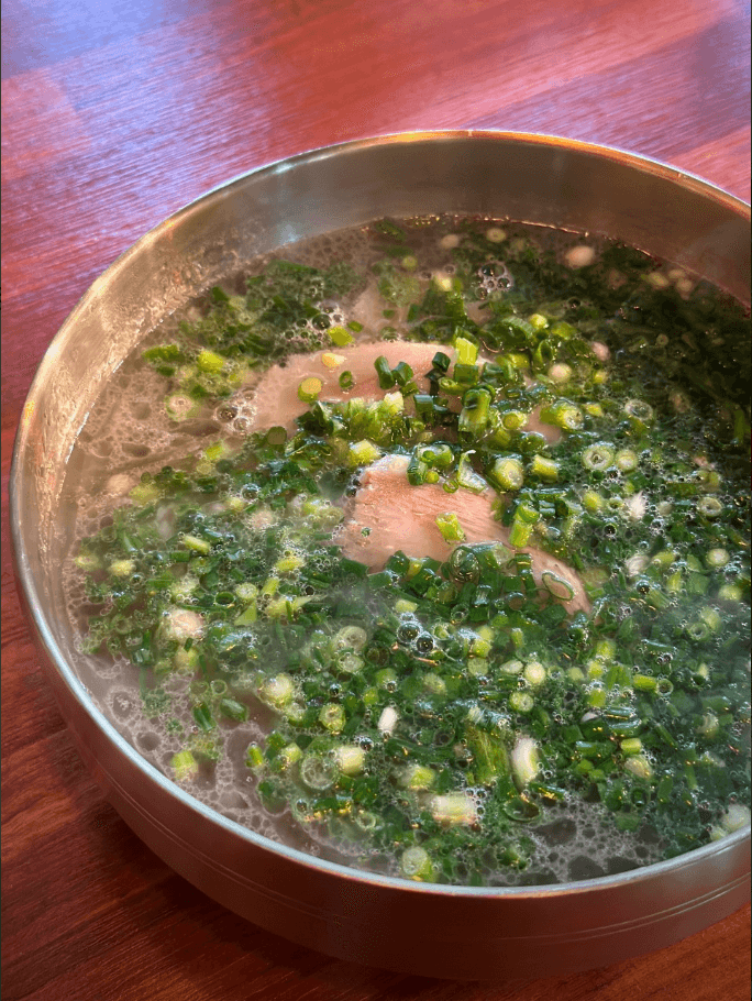 바지락 돼지곰탕 식당