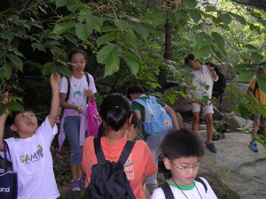 나들이하는 아이들