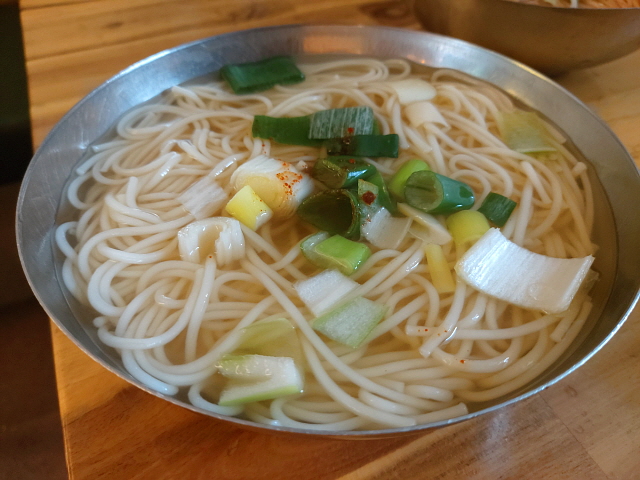 멸치국수