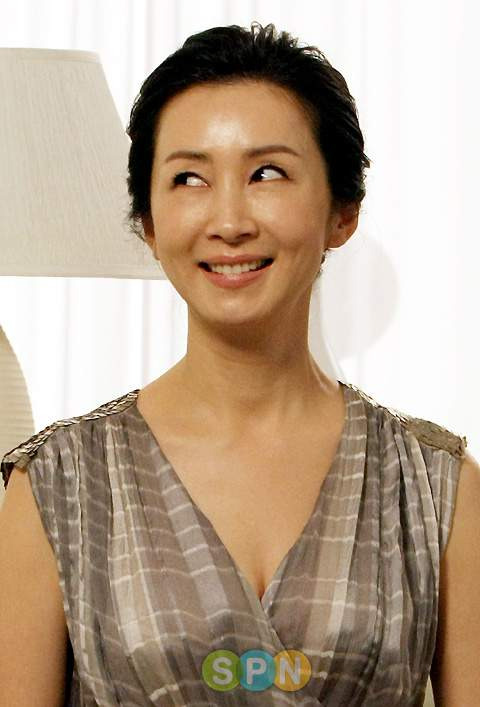 전인화 나이 프로필 남편 유동근 자녀 근황 및 '같이 삽시다' 화제의 3끼 파업 비결 총정리