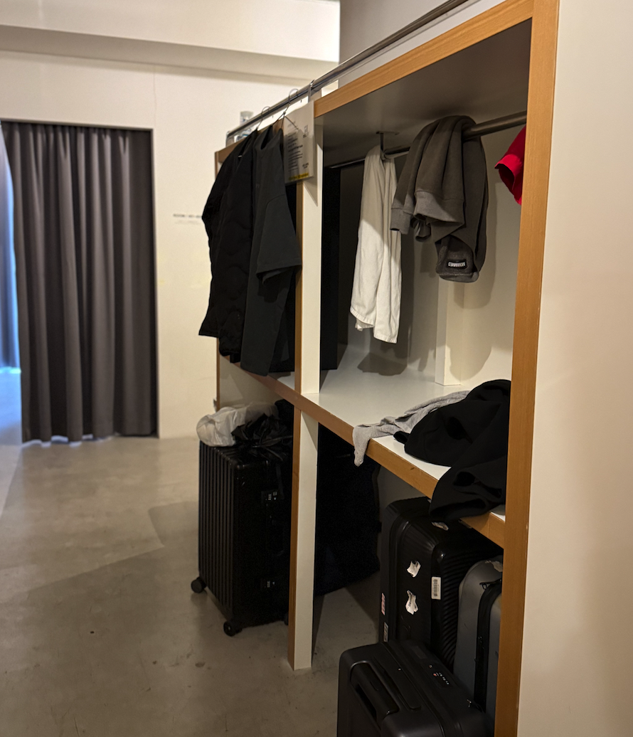 asakusa hotel plus hostel luggage common place