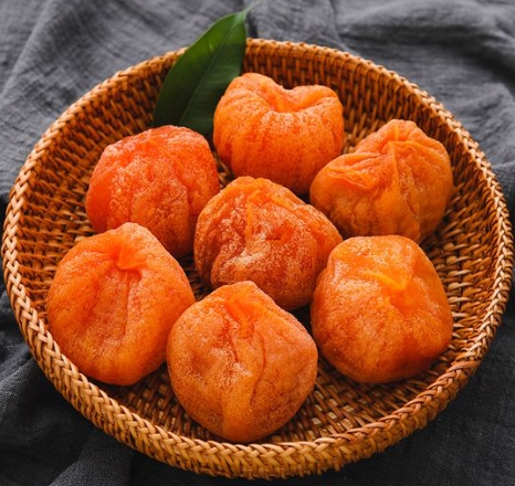 한국의 떡 종류 달팽이떡-곶감