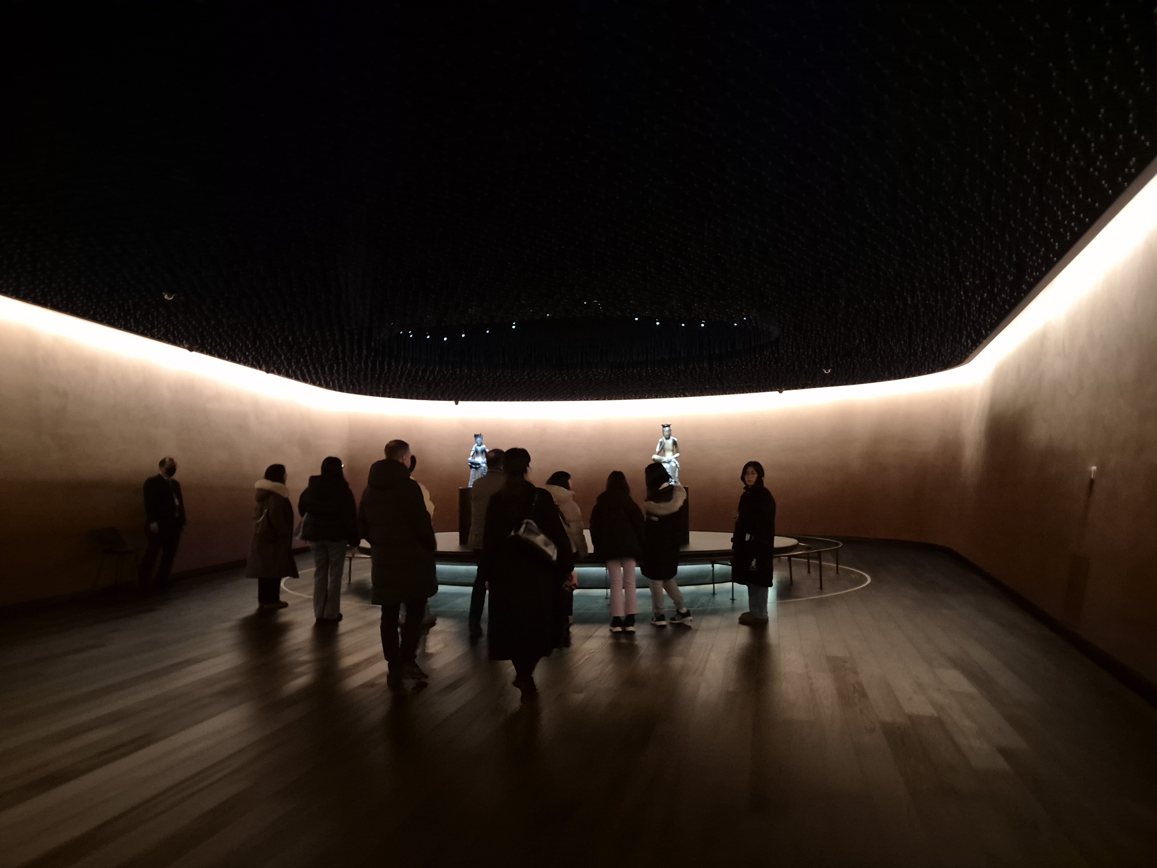 겨울방학체험하기 좋은 국립중앙박물관 사유의 방 -국보 제78호, 83호 금동반가사유상