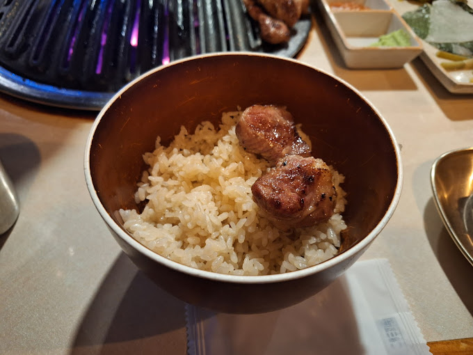 강남 돼지고기집 '꿉당'