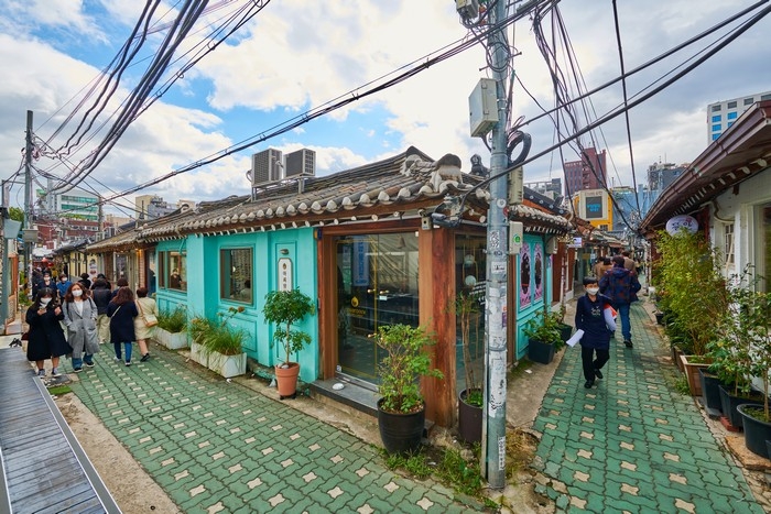 익선동 맛집 골목 한옥거리 풍경
