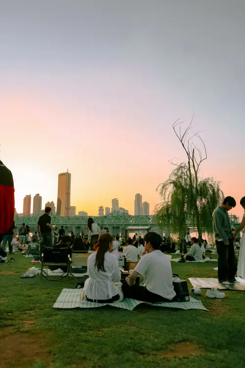 Fast food delivery service lifestyle in Korea