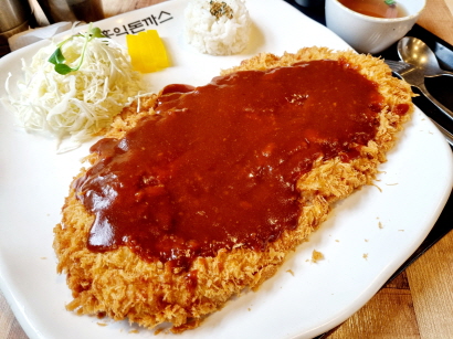 안양종합운동장 맛집 홍익돈까스
