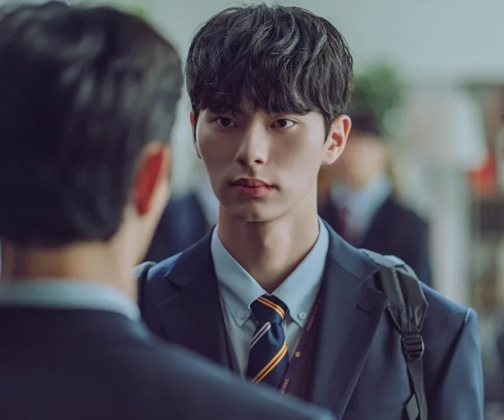 하이라키 등장인물