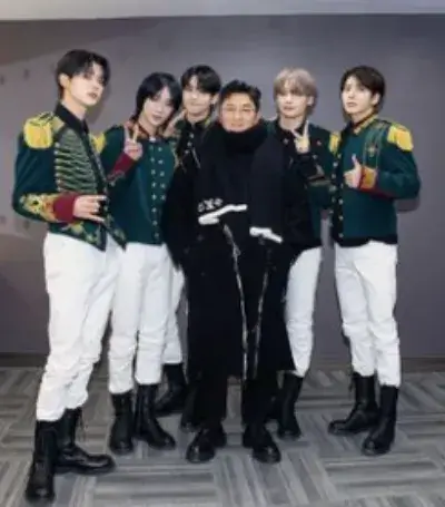 방시혁-사진