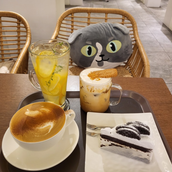 대전 아이와 함께 가볼만한 곳 카페 사나고 다녀온 후기입니다. 실제 작품 감상하니 3d펜 장인 맞네요!