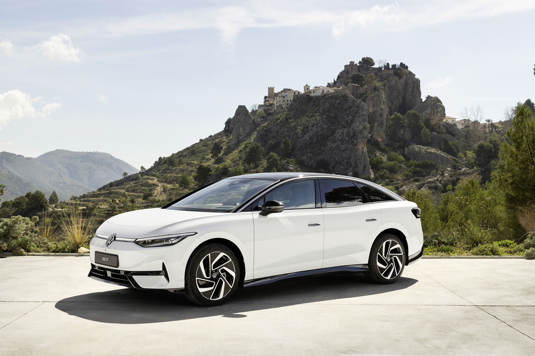 폭스바겐 플래그십 순수 전기 세단 'ID.7'