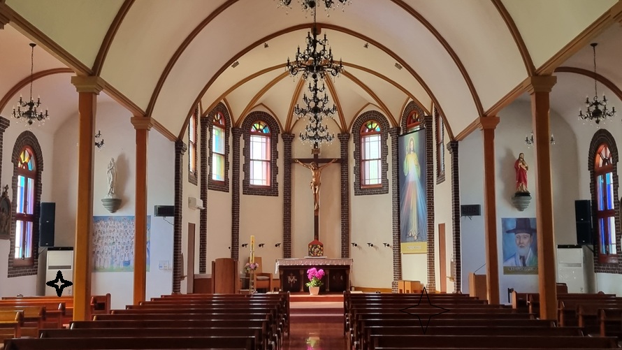 예산성당 내부사진입니다.