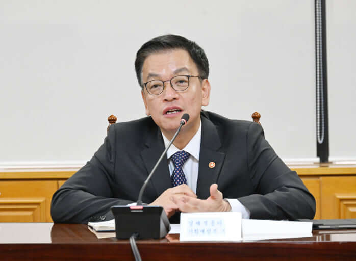 한덕수 전 총리·최상목 전 부총리 출국금지