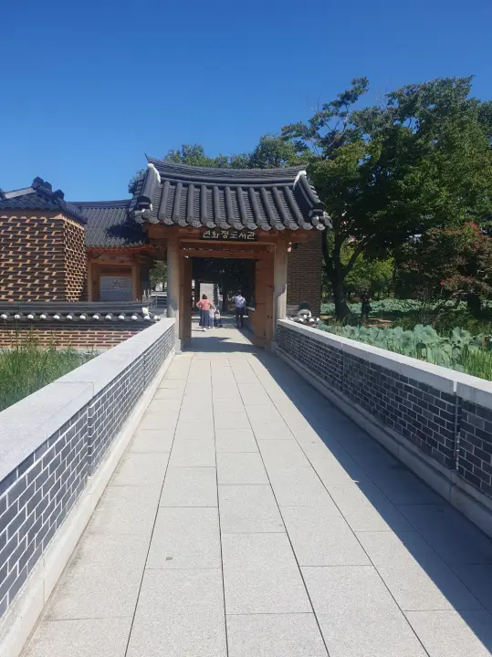 전주 가볼만한 곳 여행코스 추천 ft. 도서관 여행