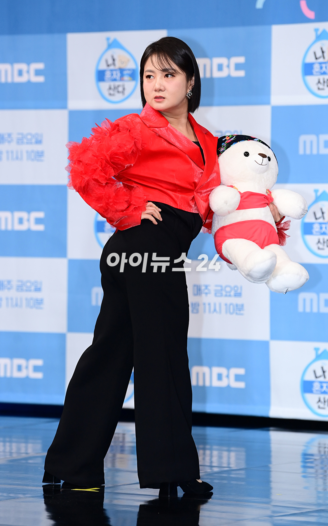 방송인 박나래가 4일 오후 서울 마포구 MBC 골든마우스홀에서 열린 MBC '나 혼자 산다' 10주년 기념 기자간담회에서 포즈를 취하고 있다. [사진=정소희 기자]