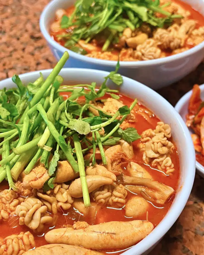 생방송 오늘저녁 힙당 신당동 알곤이 칼국수 맛집