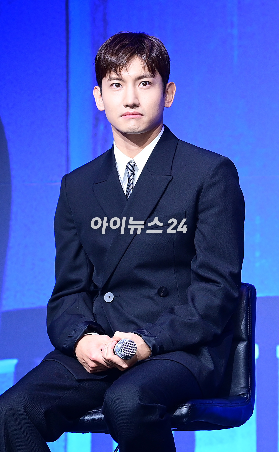 '데뷔 20주년'을 맞은 그룹 동방신기(TVXQ!) 최강창민이 26일 오후 서울 영등포구 콘래드 서울에서 열린 아홉 번째 정규앨범 '20&2' 발매 기념 기자간담회에 참석하고 있다. [사진=정소희 기자]