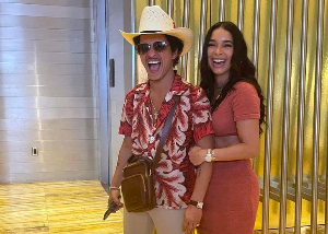 bruno-mars-girlfriend-jessica-caban