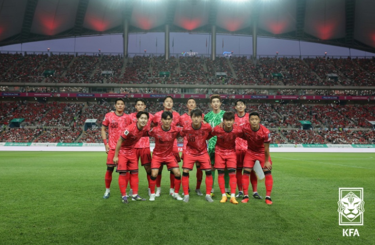 ํ๊ตญ ์ค๊ตญ ์ถ๊ตฌ ํ์ด๋ผ์ดํธ