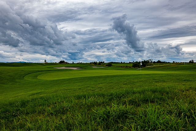곧 폭풍이 몰려올것같은 골프장