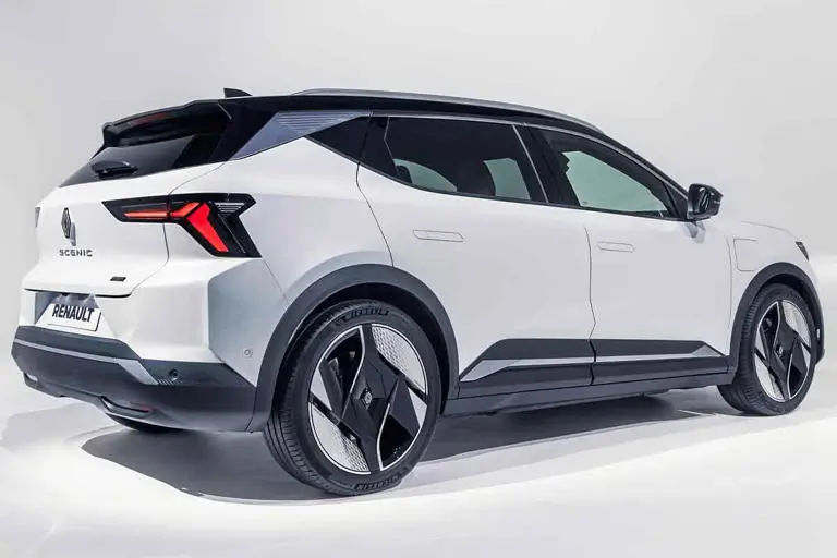 르노 세닉 이미지