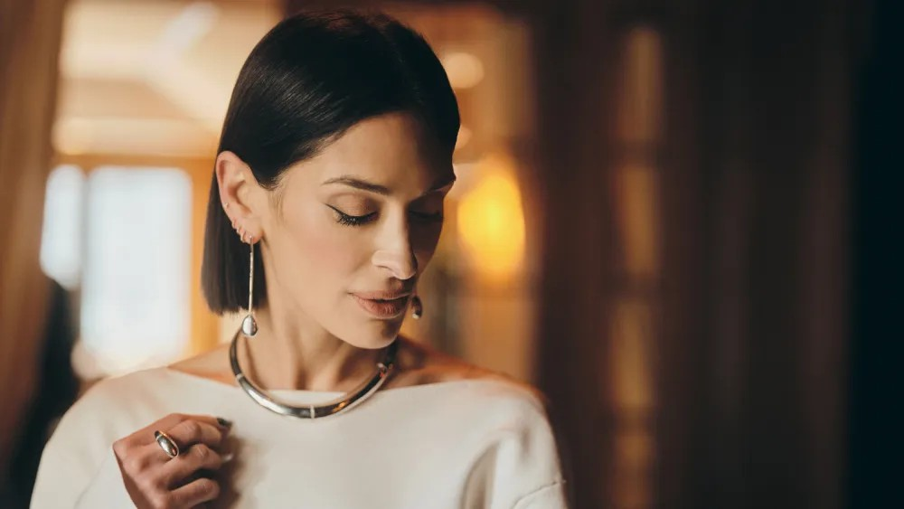 Athena Calderone, 인테리어를 넘어 주얼리로 확장된 미학