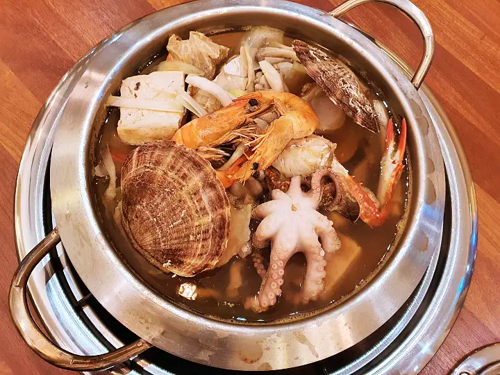 한우 꽃등심 생갈비 구이 & 불고기 강남역 맛집 추천