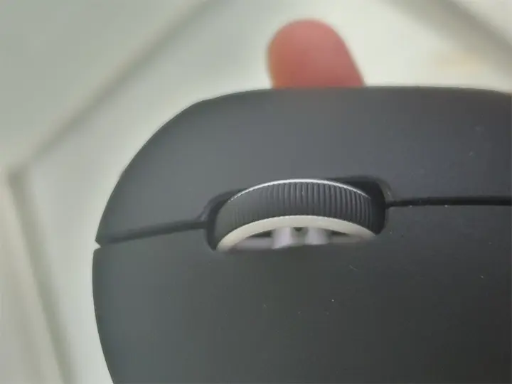 지슈라2 휠 튕김 문제, 고장난 건가요 수리 가능한 건지 궁금해요.