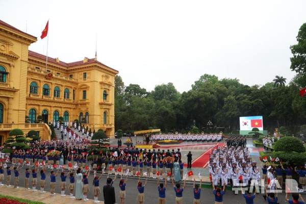 한-베트남 정상 기념촬영: 한-베 정상회담 원전&middot;에너지&middot;공급망 협력 핵심 정리 (2026.4.22)