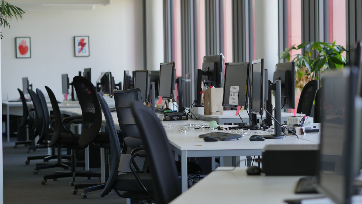 자동화와 AI로 인해 사라질 직업 10가지 – 당신의 일자리는 안전한가?