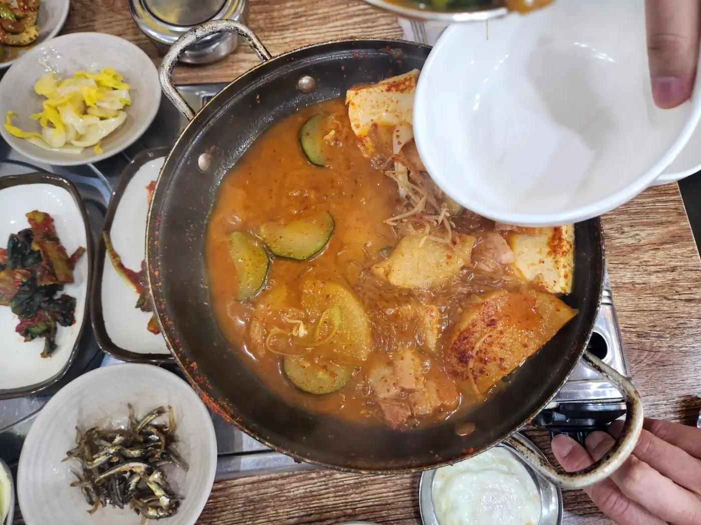신토불이 밥상_돼지찌개