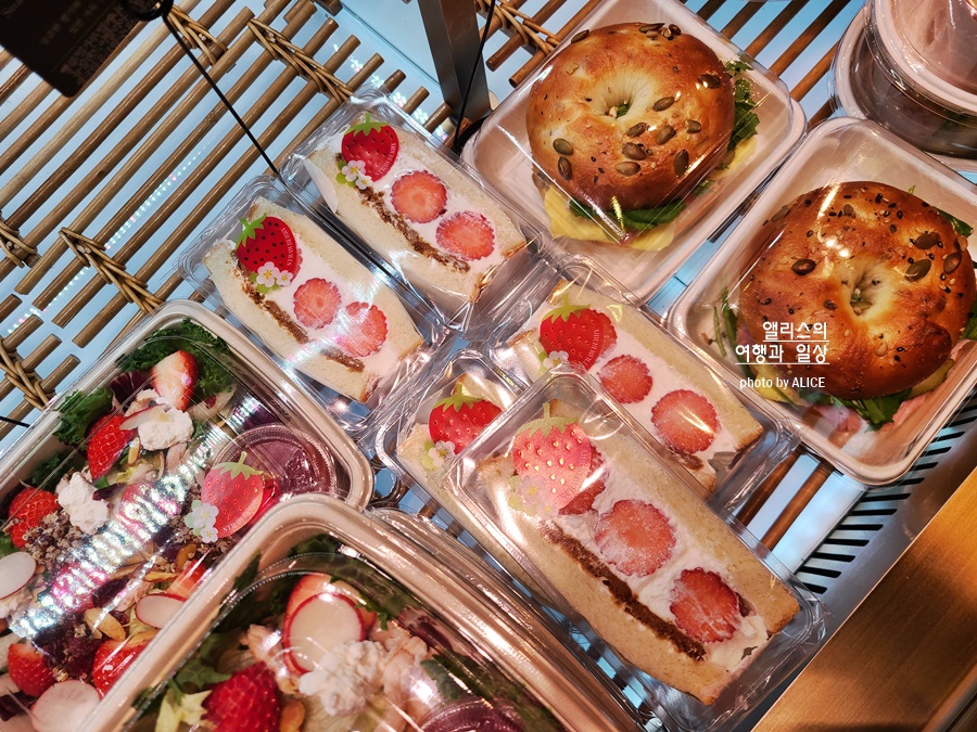 파리크라상 더 현대 서울 딸기 메뉴 디저트 케이크 타르트 티라미수 가격