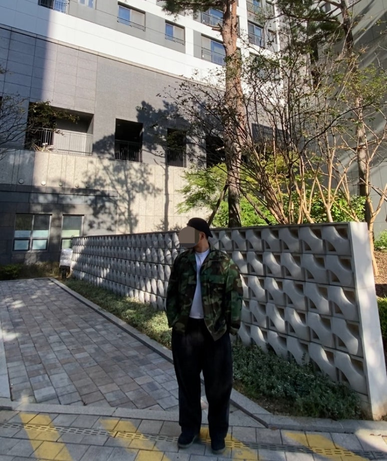 데일리룩('25. 10. 16.)자라 헌팅캡, 미군 미해병 야상 자켓 셔츠 밀리터리 자켓 셔츠, 무신사스탠다드 베이직 티셔츠, 무신사스탠다드 데님와이드 벌룬팬츠, 나이키 킹맨 레더