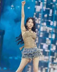 가수 보아, 급성골괴사(뼈가 괴사하는 질병)로 단독콘서트 취소