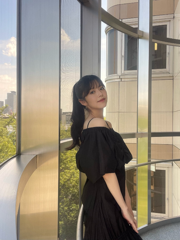 성숙한 느낌이 드는 스즈키 유카(Yuka Suzuki)