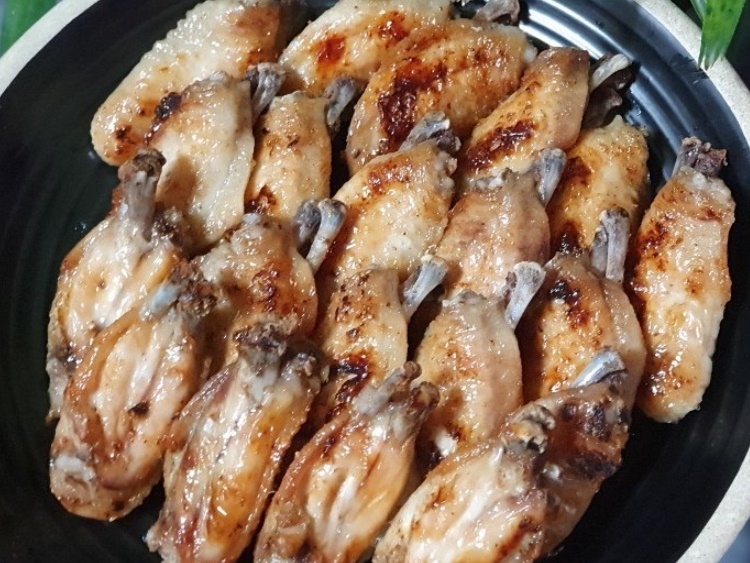청송 팔팔식당 닭날개 구이