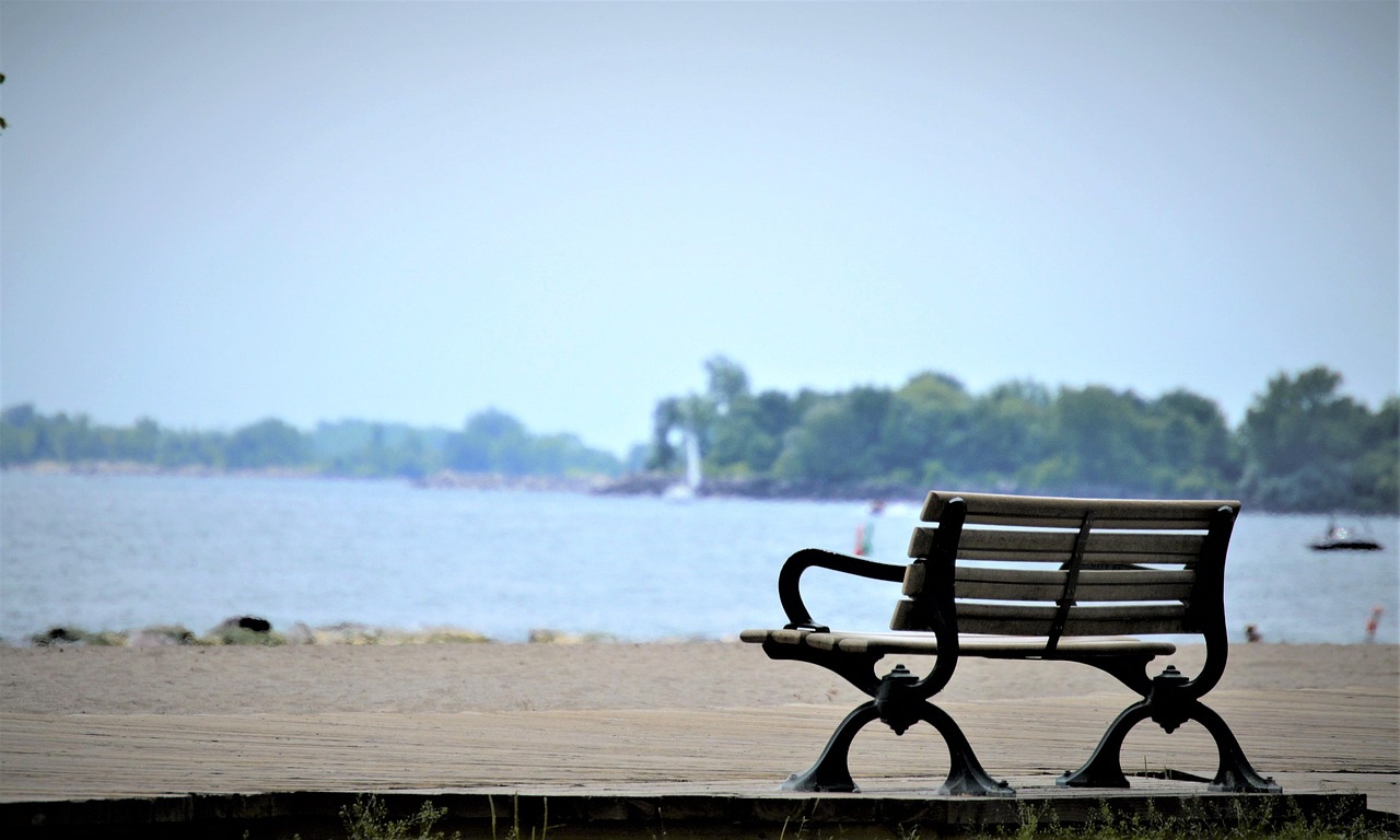 도시 속 조용한 산책코스 걷기만 해도 마음이 가벼워지는 ‘수평선이 넓게 보이는 도시길’