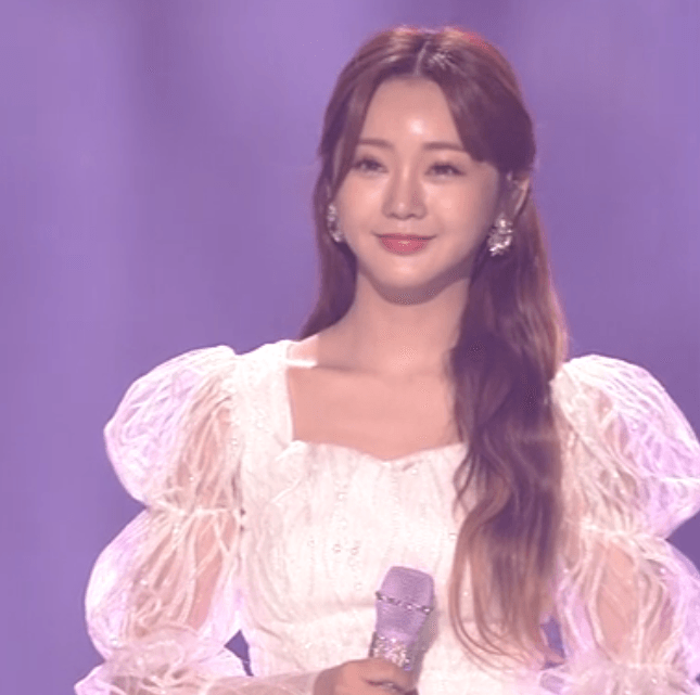 홍지윤(홍진영) - 기다리는 마음(월량대표아적심)