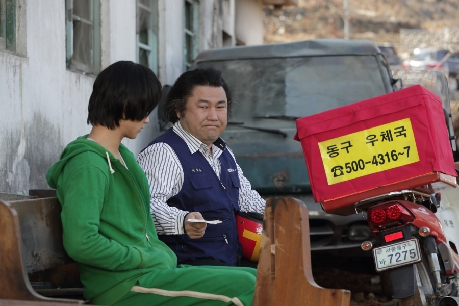 간첩의 정체성, 청춘의 고뇌, 묵직한 감정전이 &mdash; '은밀하게 위대하게' 다시 읽기