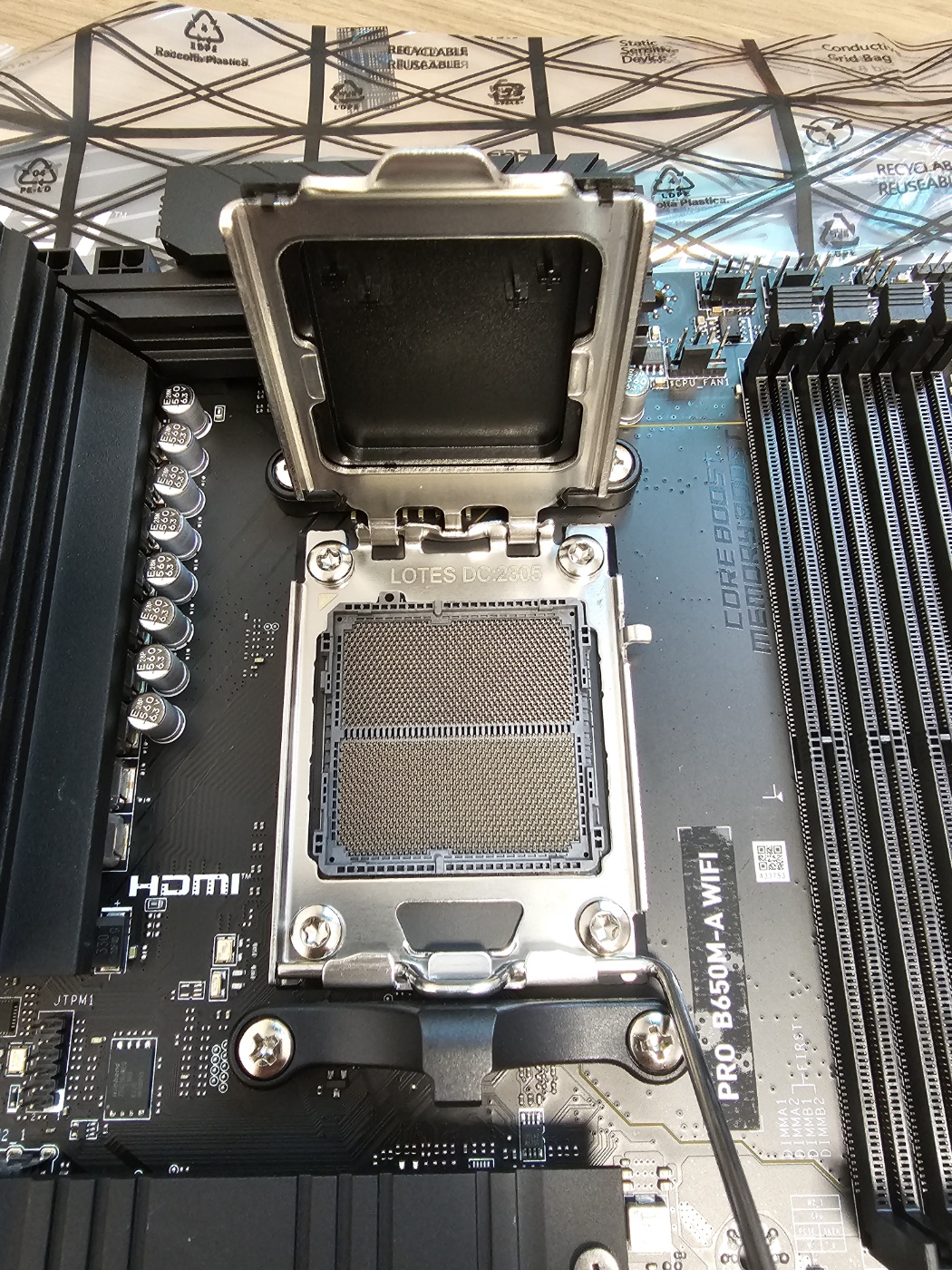 MSI_PRO_B650M-A_WIFI_소켓1