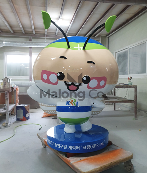 마롱컴퍼니 조형물 1