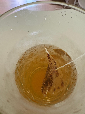 퉁퉁이별티