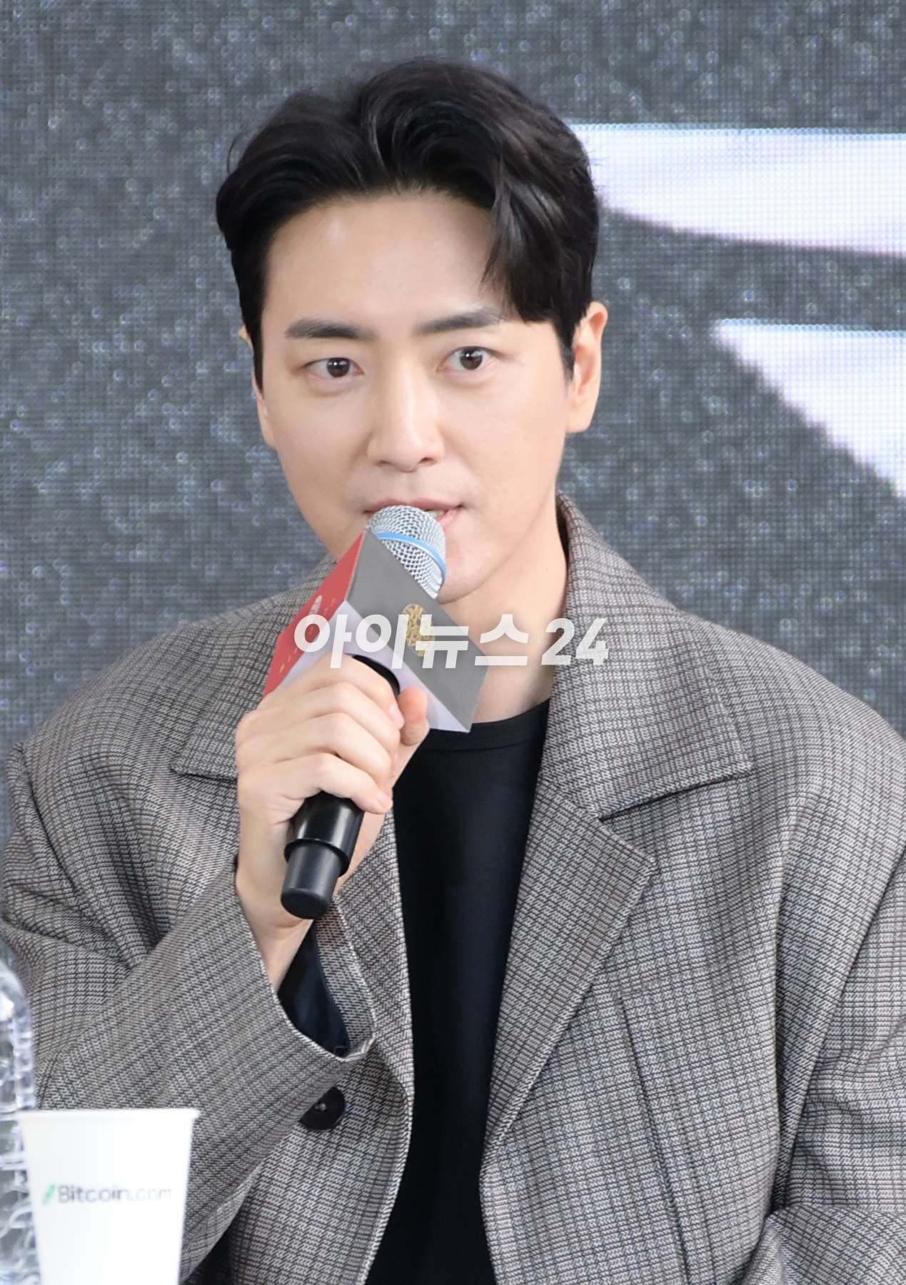 배우 이준혁이 6일 오후 부산광역시 해운대구 영화의전당에서 진행된 제28회 부산국제영화제 '비질란테' 오픈토크에 참석하고 있다. [사진=정소희 기자]