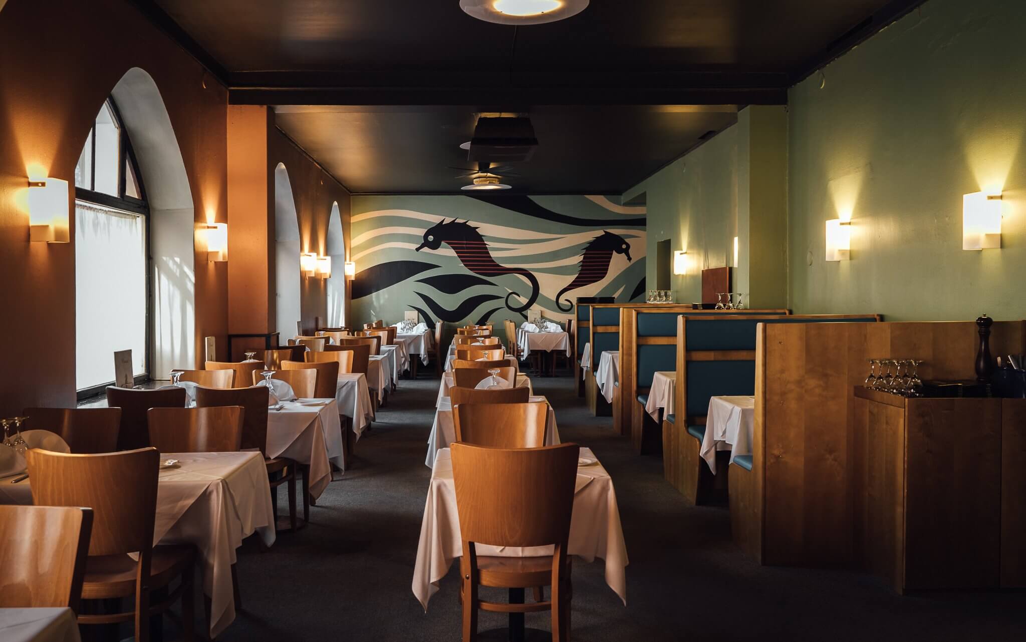 씨 홀스 식당 출처 : 홈페이지