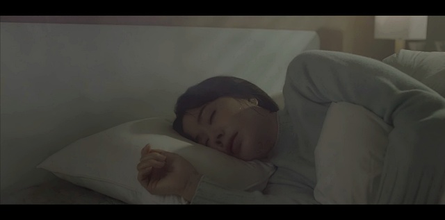 연기에-일어나지-못하고-있는-정숙